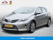 Toyota Auris - 1.8 Hybrid Executive / Volledige Dealer Historie / PDC / Sto
