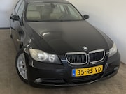 BMW 3-serie - 320i Dynamic Exec