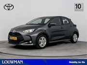 Toyota Yaris - 1.5 VVT-i Active | Stoelverwarming | Trekhaak | Achteruitrij