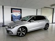 Volkswagen Golf - 1.4 eHybrid Style Navigatie / Carplay / Sfeerverlichting / e