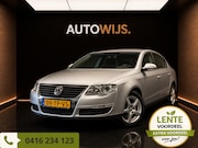 Volkswagen Passat - 1.6 FSI Comfortline|AUT|LM-VELG|TREKHAAK|NL AUTO
