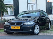 BMW 3-serie - 318i Dynamic Executive