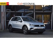 Volkswagen Tiguan - 1.5 TSI Life Business Camera ACC Keyless IQ.LIGHT