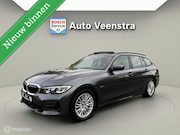 BMW 3-serie - Touring 320e High Executive|PANO|TREKH|PHEV|ADAP