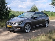 Seat Leon - 1.4 EcoTSI FR Panoramadak, trekhaak afneembaar, onderhoudsvr