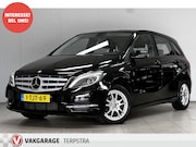 Mercedes-Benz B-klasse - 180 Ambition/ Bi-Xenon/ Stoelverw./ PDC V+A/ Navi/ Airco/ Cr