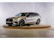 Volvo V60 - 2.0 T8 Plug-in hybrid AWD Plus Dark | Zwenkbare trekhaak | A