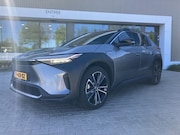 Toyota bZ4X - Premium 71 kWh 3-fase | JBL | Panodak | Stoelkoeling