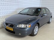 Volvo S60 - 2.4 Kinetic AUTOMAAT / 185.000km (2008)