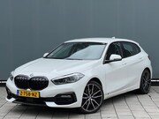 BMW 1-serie - BWJ 2021 | 118i 136PK High Ex AUTOMAAT | SPORTSTOELEN | CLIM