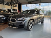 BMW X2 - sDrive20i High Executive Pano 18" camera