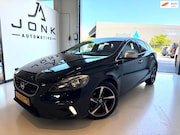 Volvo V40 - 1.6 D2 R-Design Airco Apk Zwart