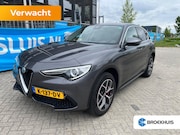 Alfa Romeo Stelvio - 2.0 T 200pk AWD Super | 19'' velgen | Navigatie | Elektrisch