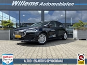 Ford Focus - 1.0 EcoBoost Hybrid Titanium Style Stoelverwarming, Camera &