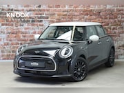 MINI Cooper - Hatchback Camden Edition Automaat 5 deurs / Navigatiesysteem