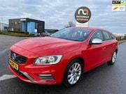 Volvo V60 - 2.0 D4 R-Design | 2014 | Handgeschakeld | Rood