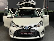 Toyota Yaris - 1.5 Hybrid Dynamic Bi-Tone Cruise , Stoel verw, Navigatie &