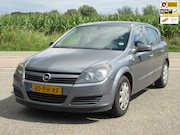 Opel Astra - 1.6 Essentia