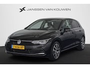Volkswagen Golf - 1.4 eHybrid Style PHEV Trekhaak Achteruitrijcamera Apple Car