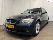 BMW 3-serie - 320i Business Line - Schade