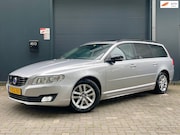 Volvo V70 - 2.0 D4 Summum VOL OPTIES LEER HARMAN/KARDON STANDKACHEL NAVI