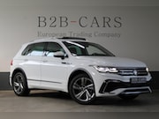Volkswagen Tiguan - 1.5 TSI R-Line | Panorama | Trekhaak | Matrix LED