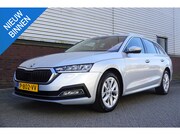Skoda Octavia - Combi 1.0 e-TSI Business Edition Plus/Trekhaak/Camera/ Trave