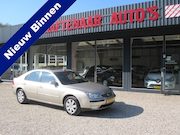 Ford Mondeo - 1.8-16V Futura nette auto met trekhaak apk nieuw 14-11-2027