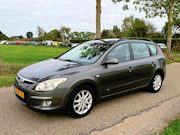 Hyundai i30 - CW 1.6i Dynamic Airco APK 02-2027 NAP