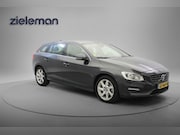 Volvo V60 - 2.0 D4 Momentum - Navi, Cruise, Half Leer, Clima, Trekhaak