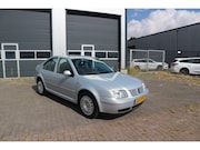 Volkswagen Bora - 1.6 Trendline AUTOMAAT
