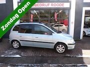 Hyundai Matrix - 1.6i Active Cool APK, TREKHAAK, AIRCO !!! ""ZONDAG OPEN ""
