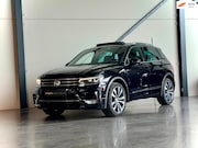 Volkswagen Tiguan - 2.0 TSI 4Motion R-Line, Panodak, Trekhaak, ACC, Virtual Dash