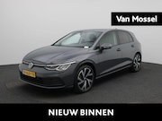 Volkswagen Golf - 1.0 eTSI Life | Automaat | Apple Carplay / Android Auto | Cl