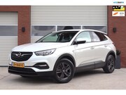 Opel Grandland - X 1.2 Turbo 120 Jaar Edition - Automaat - Carplay - Half led