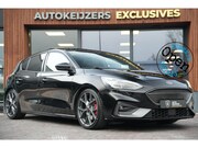 Ford Focus - 2.3 EcoBoost ST-X Panoramadak Milltek LED B&O Headup Stuurve