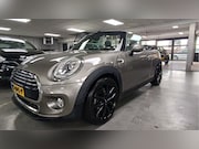 MINI Cabrio - 1.5 Cooper Chili Serious Business Automaat 94285 Km navi Pdc