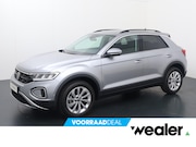 Volkswagen T-Roc - Life Edition 1.0 85 kW / 116 pk TSI SUV 6 versn. H and | Nav