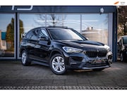 BMW X1 - XDrive25e High Executive|93% SOH|Pano|Dealer Onderh|HUD|Appl