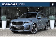 BMW X1 - xDrive25e M Sport Automaat / Panoramadak / Trekhaak / Achter