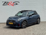 MINI John Cooper Works - Mini 2.0 JCW XL 231pk Adaptive cruise Climate Cruise Pano 36