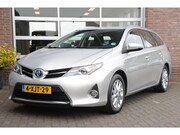 Toyota Auris - 1.8 Hybrid Dynamic | Trekhaak | Camera | Top onderhouden |