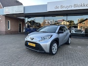 Toyota Aygo X - 1.0 VVT-i Automaat Play Cabriodak / climate control / cruise