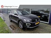 Volkswagen T-Roc - 2.0 TSI 4Motion Sport | NAP | PANO | Trekhaak | Leder