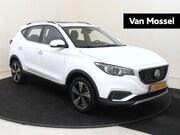 MG MG ZS - EV Luxury 45 kWh | 95% SOH | Panoramadak | Stoelverwarming |