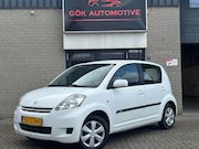 Daihatsu Sirion - 2 1.3-16V Prestige / NWE APK / Airco / 5 Deurs