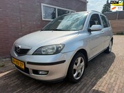 Mazda 2 - 1.4 Airco apk 11-11-2026 trekhaak 5 drs lmv