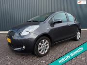 Toyota Yaris - 1.3 VVTi Executive MMT (AUTOMAAT/AIRCO/LEER)