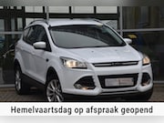 Ford Kuga - 1.5 Titanium Airco Nav. Camera Pdc Leder Trekhaak Lm-Velgen
