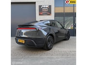 Tesla Model Y - Long Range RWD